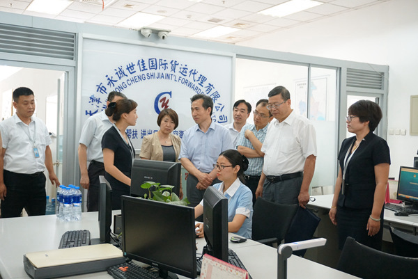 商务部外贸司领导走访我司