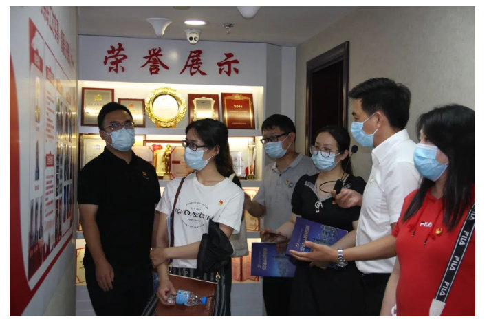 党建促合力 凝心谋发展——天津新港海关综合业务二处一科党支部与永诚世佳党支部开展共建活动