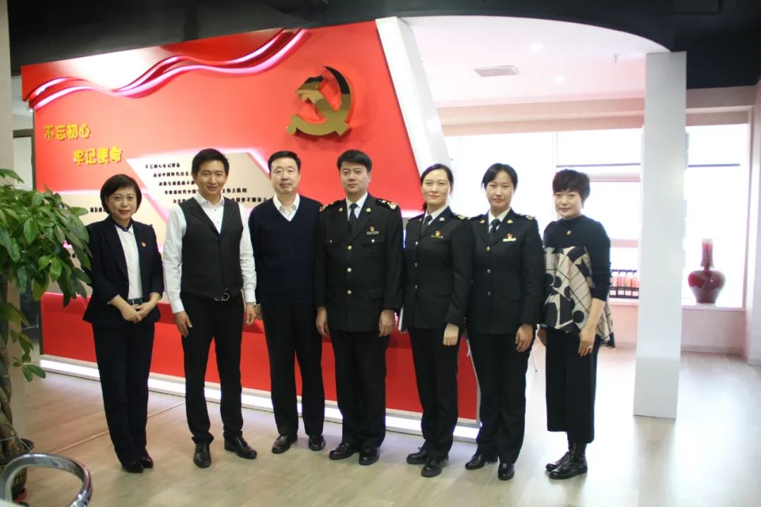 天津海关机关党委领导走访永诚世佳