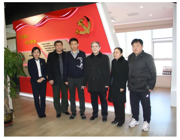 河东区人大常委会、春华街道党工委领导走访永诚世佳