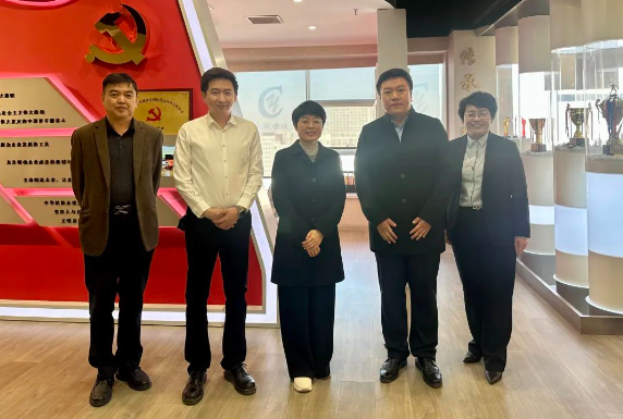 河东区委社会工作部领导走访春华街道商会会长单位永诚世佳